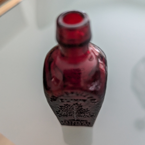 Straubmuller's Tree of Life Elixir Miniature Glass Bottle Health Vitality - Red - Picture 6 of 6